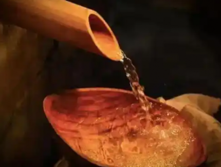 四季贵宾1998酒：品味生活的多样场景